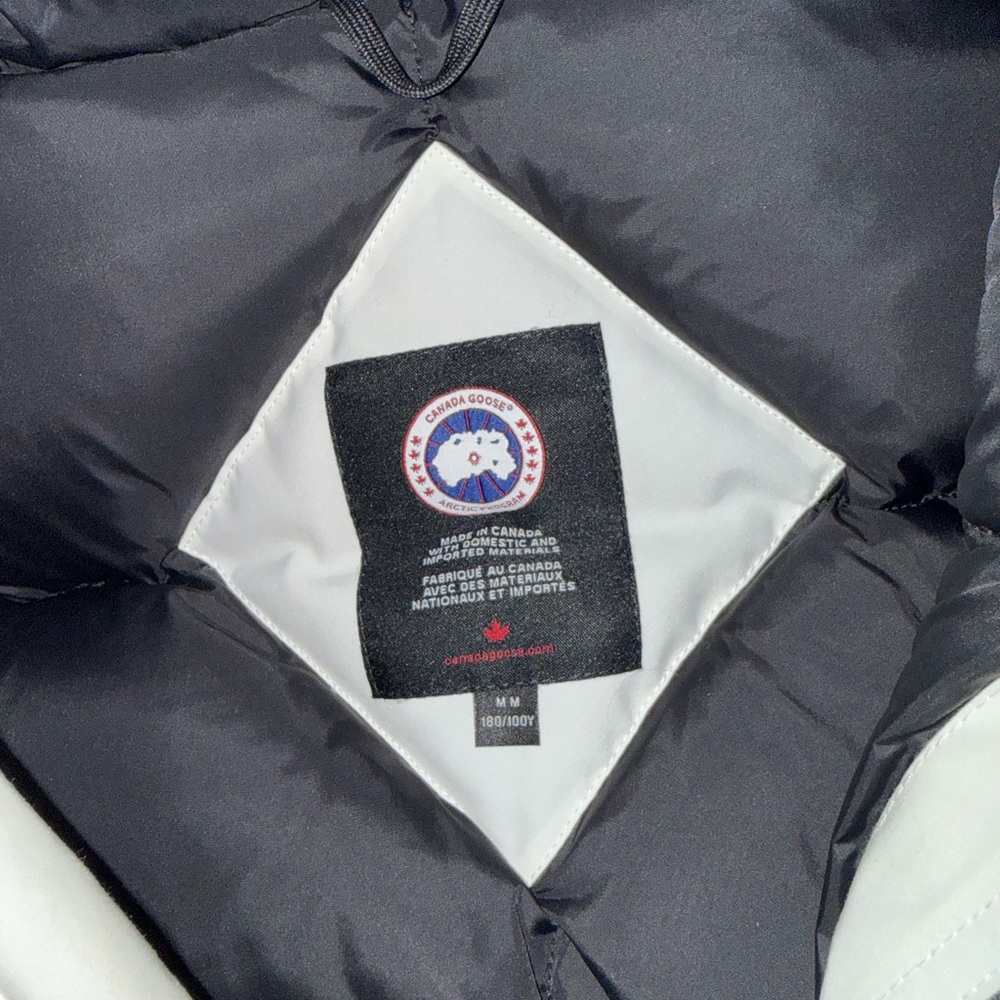 Canada Goose - Expedition Parka White with Coyote Fur - Picture 9 of 13